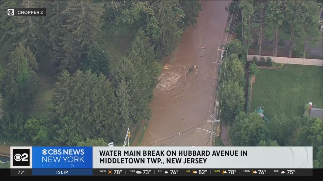 Water Main Break Floods Hubbard Avenue In Middletown