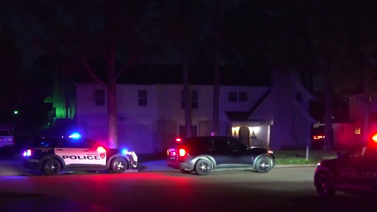 16 Year Old Shot In Arm While Walking In Nw Houston; Police Searching For Suspects | Houston