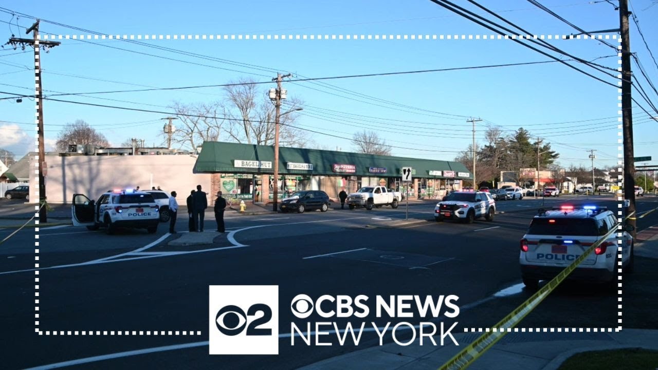 2 Pedestrians Struck By Vehicle In Farmingdale, Nassau County Police Say