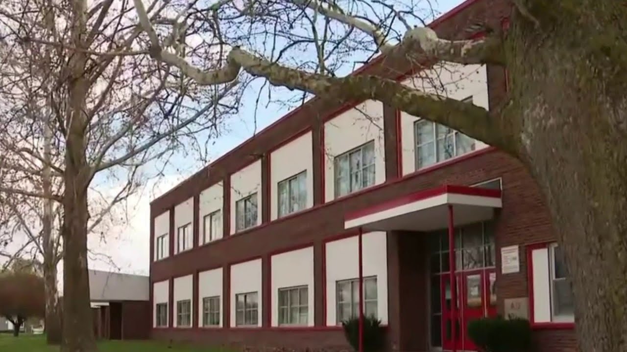 Ecorse Teacher Aide Suspended After Allegedly Assaulting An Elementary Student | Detroit News