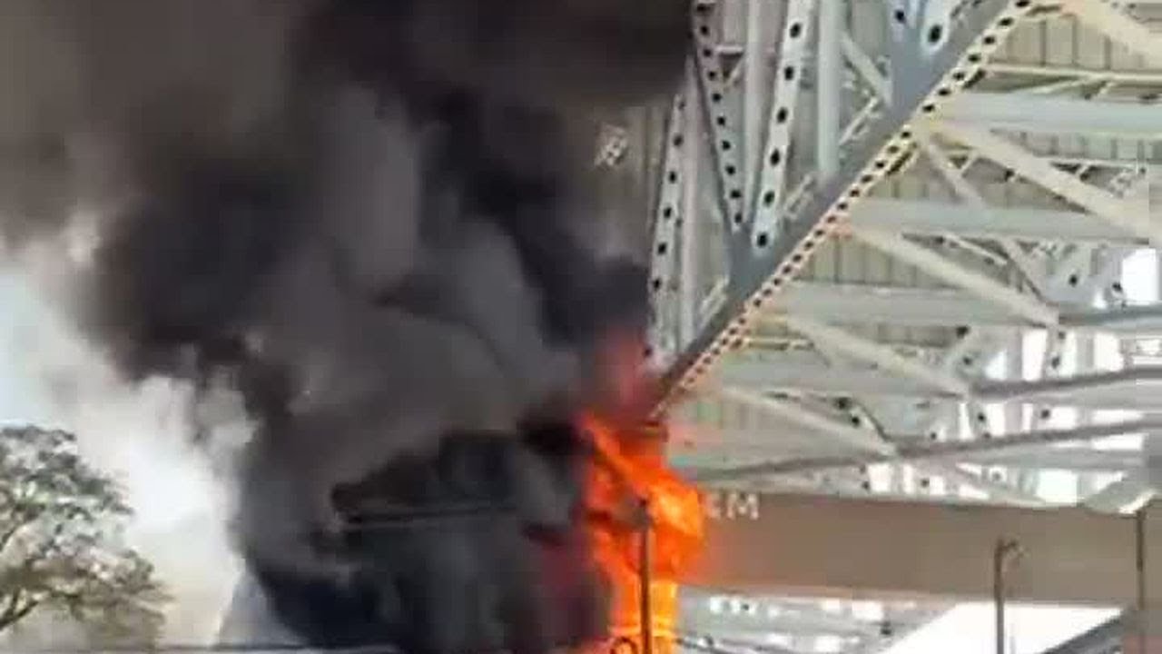 Iwitness Video: Fire Under The Gold Star Bridge