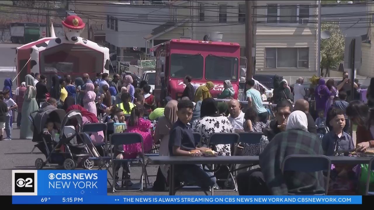 Muslims In Paterson Celebrate Eid Al Fitr