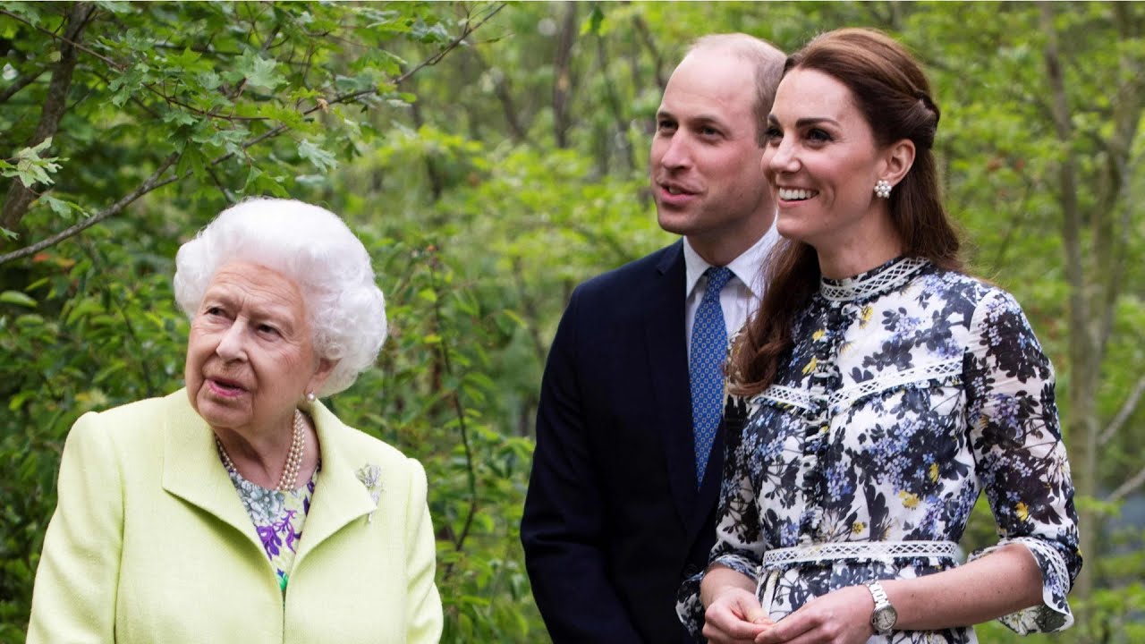 Prince William & Kate Middleton Share Rare Photo Of Queen Elizabeth Ii