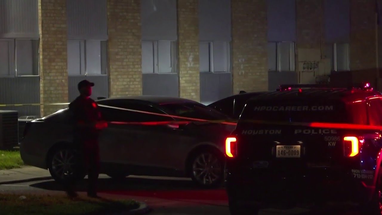 2 Injured, Including Teen During Shootout Between Groups In Houston’s South Side | Houston