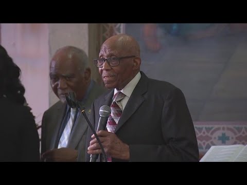 98 Year Old Chicago Man Who Still Works 7 Days A Week Honored For Longevity, Outlook