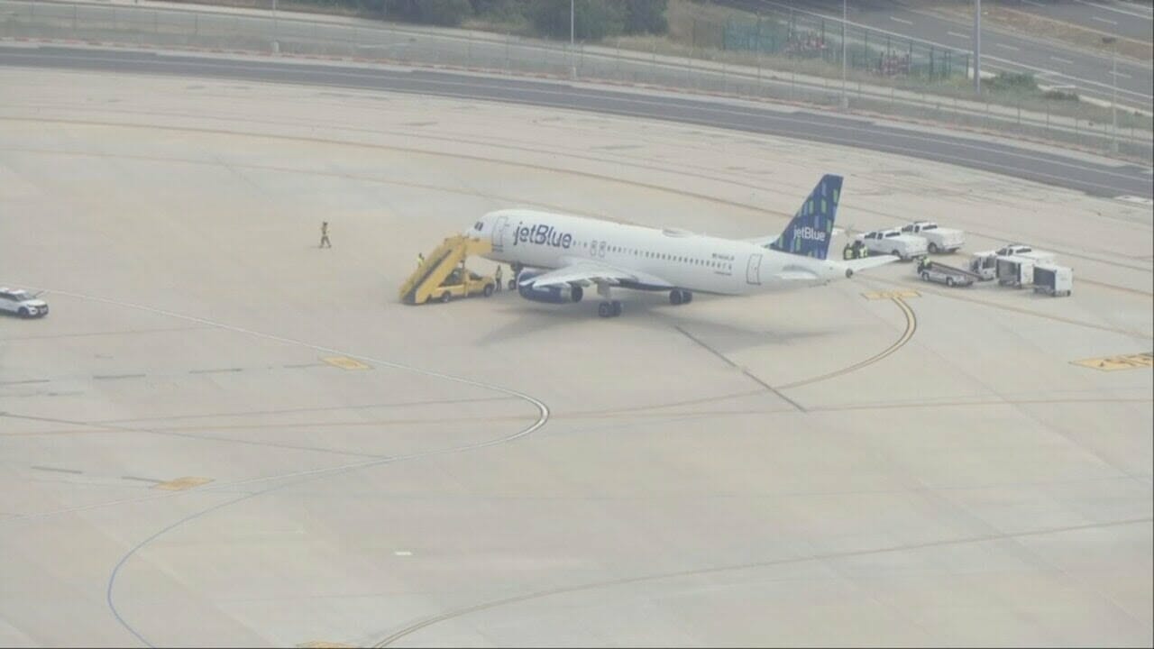 Airline Passenger From Las Vegas To Lax Flight Made Bomb Threat After Missing Flight