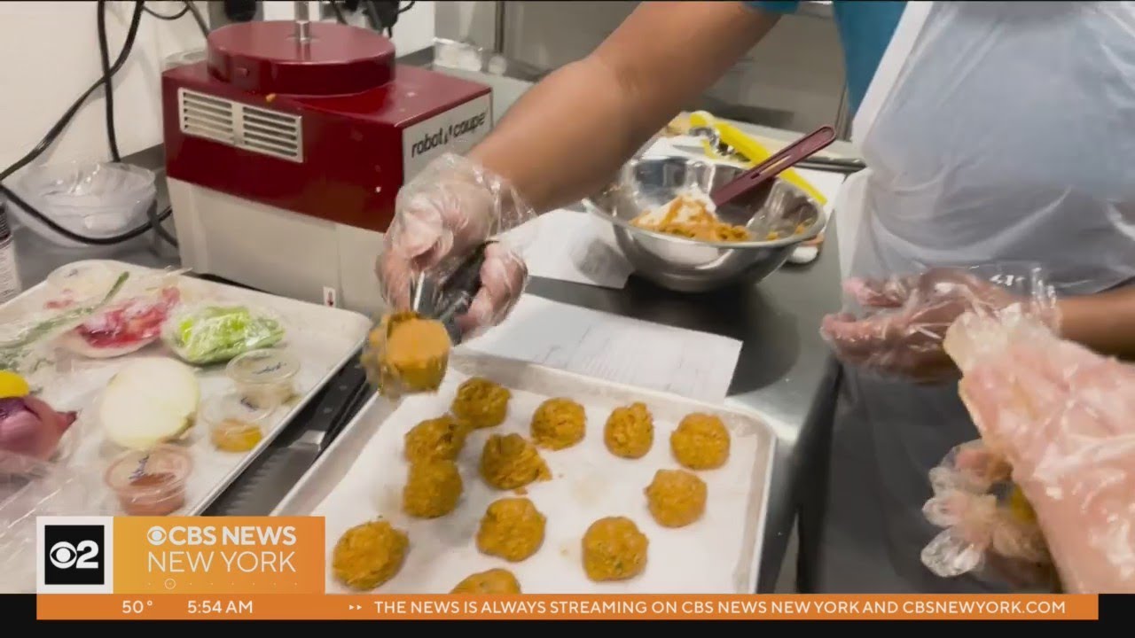 Bronx Hospital Teaching How To Cook Easy, Healthy Meals