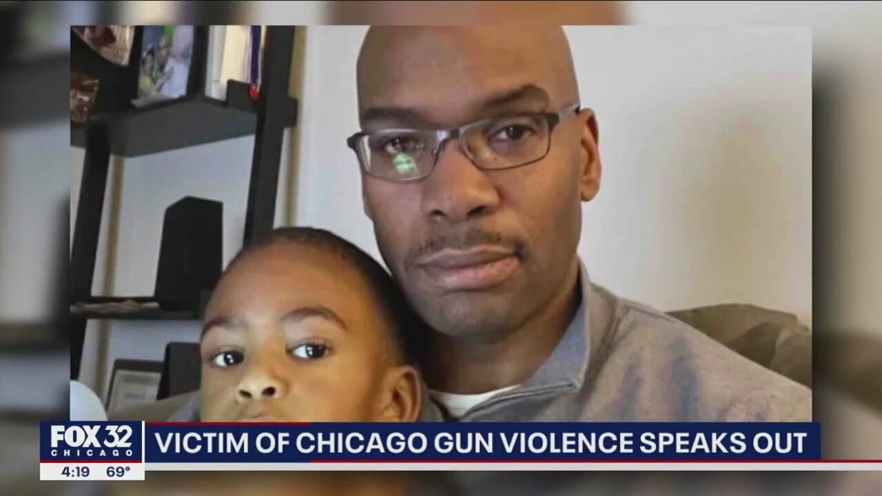 Chicago Security Guard Shot Shielding Son From Gunfire