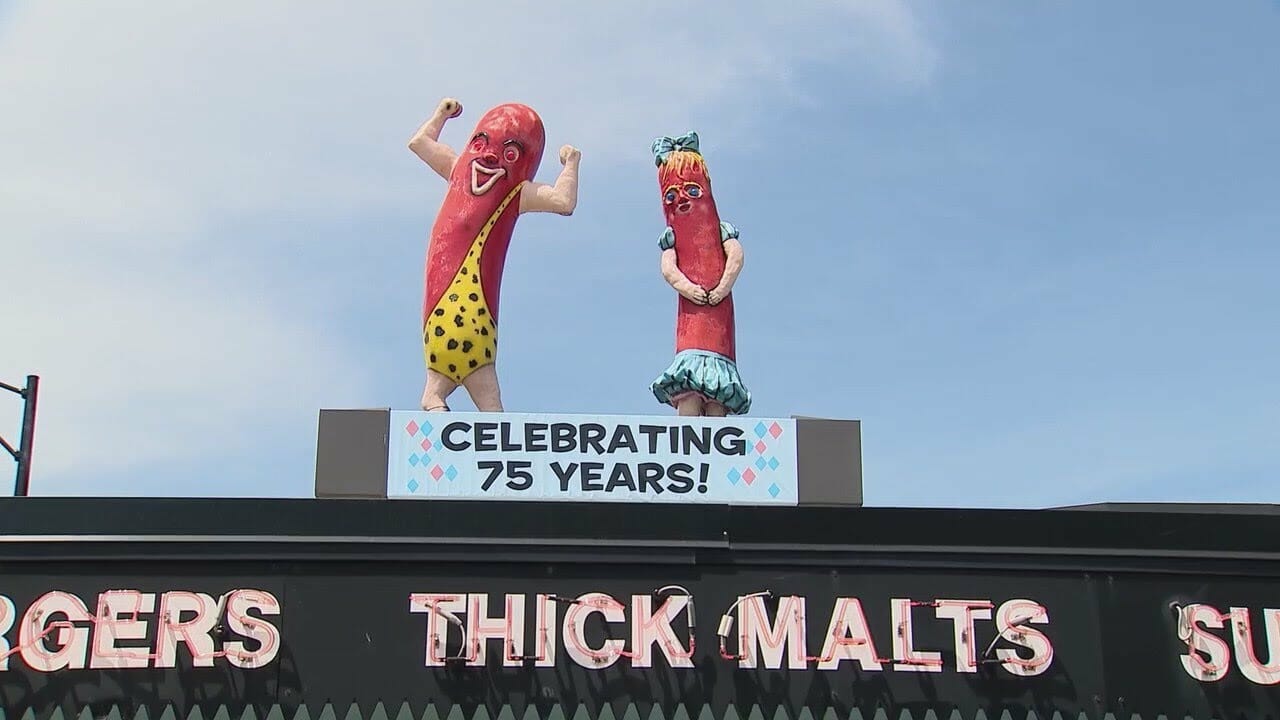 Chicago’s Superdawg Celebrates 75 Years Of Serving Customers