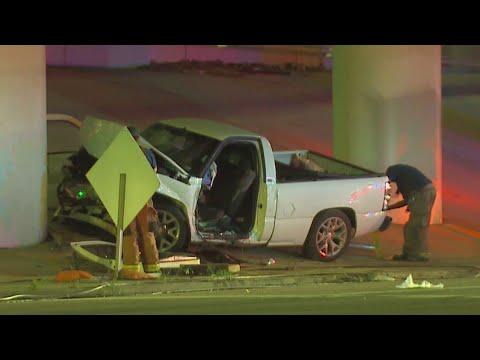 Dallas Crash: 4 Injured After Vehicle Hits I 30 Support Column