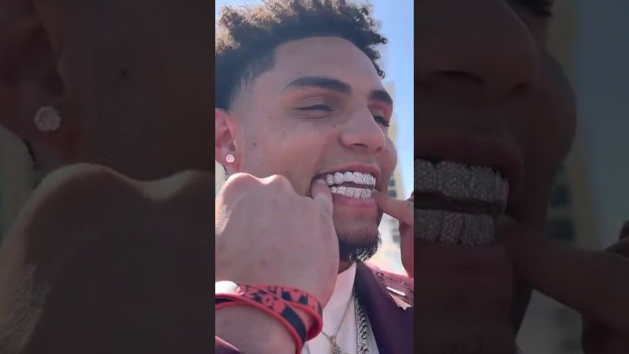 Drake London Shows Teethy Bling At Nfl Draft Red Carpet 2022 Las Vegas Before Falcons Drafted Him