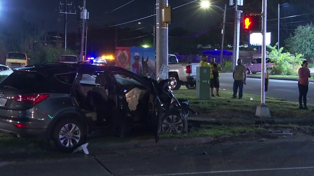 Driver, Passenger Dead In 2 Vehicle Crash At U Turn Intersection In Sw Houston | Houston