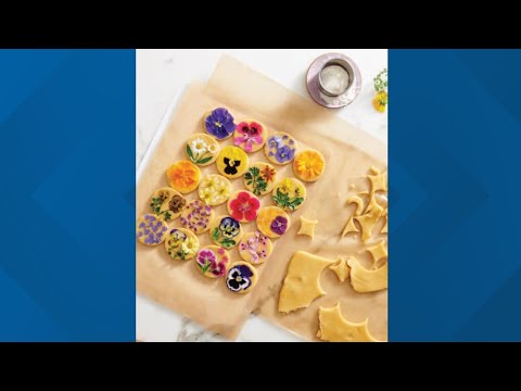 Eat Your Flowers! Shortbread Cookies With Edible Flowers Are A Work Of Art – New Day Nw