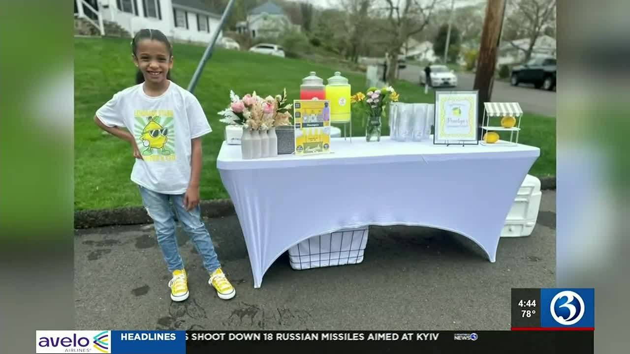 Great Kids: 8 Year Old Runs Lemonade Stand To Help The Homeless