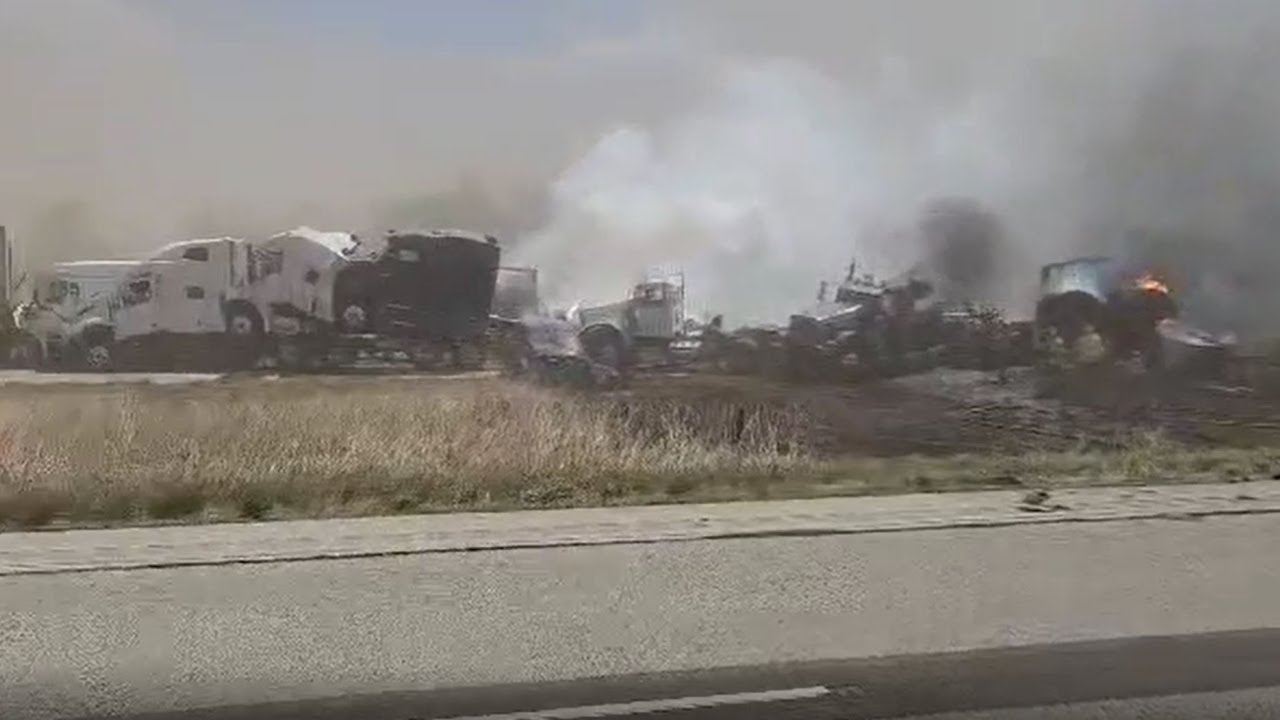 I 55 Shut Down After ‘dust Storm’ Causes Large Crash In Illinois