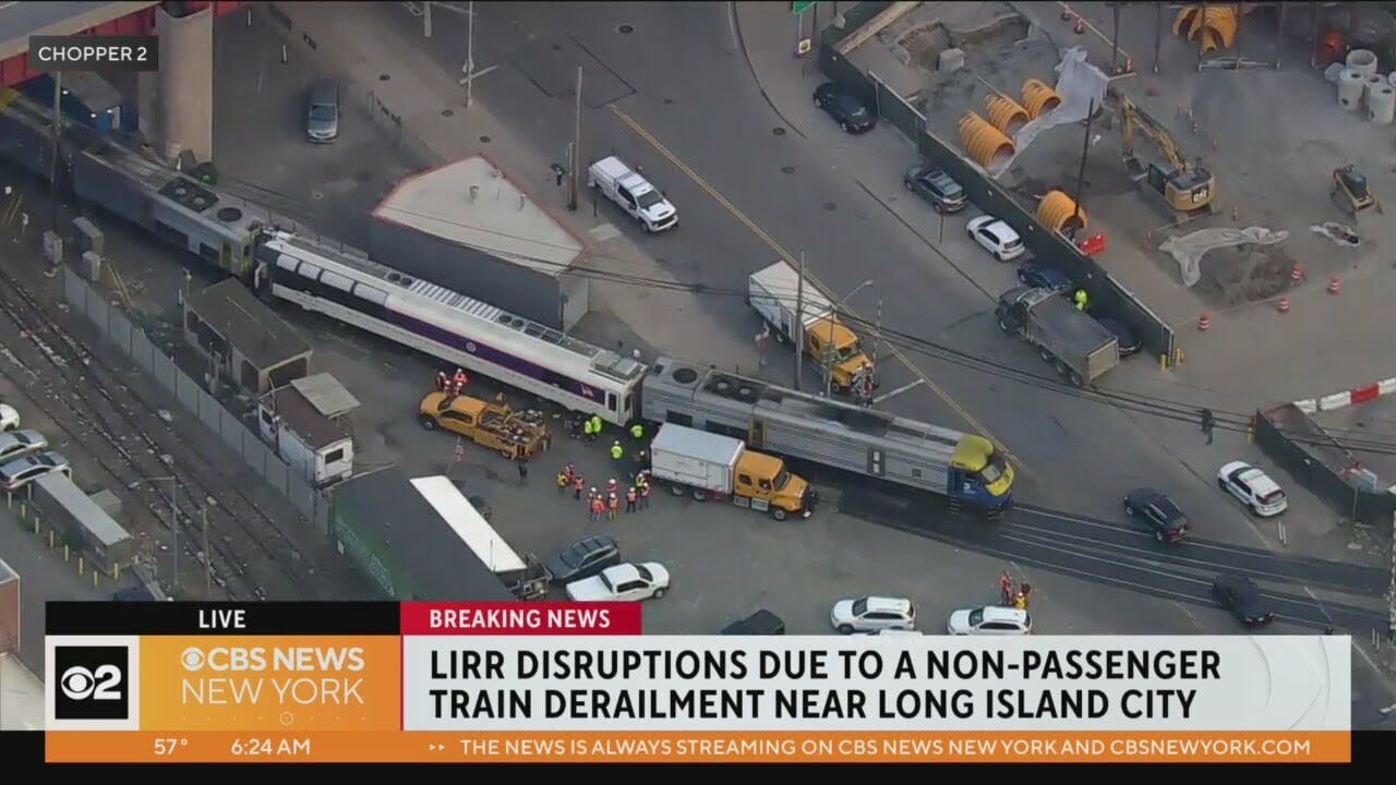 Lirr Non Passenger Train Derails In Long Island City