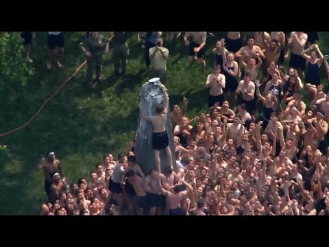 Naval Academy Herndon Monument Climb | Class Of 2026