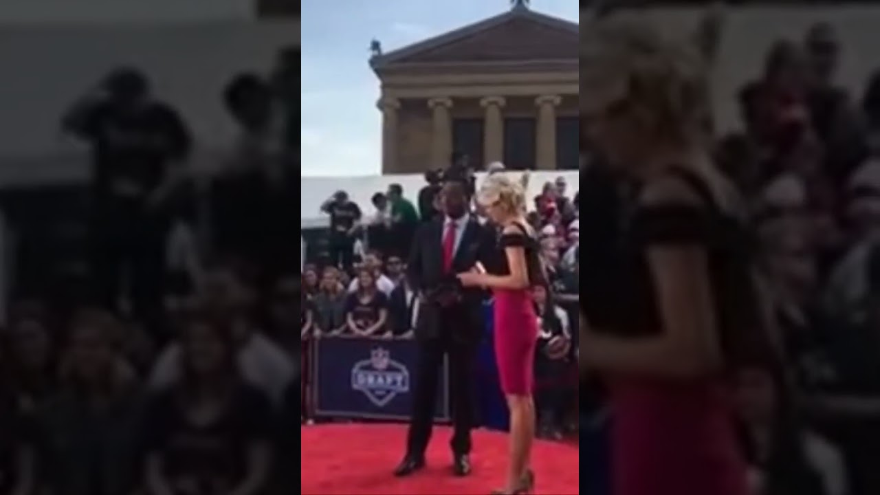 Nfl Draft Red Carpet History As Melissa Stark And Carl Weathers Grace The Stage In Philadelphia 2017