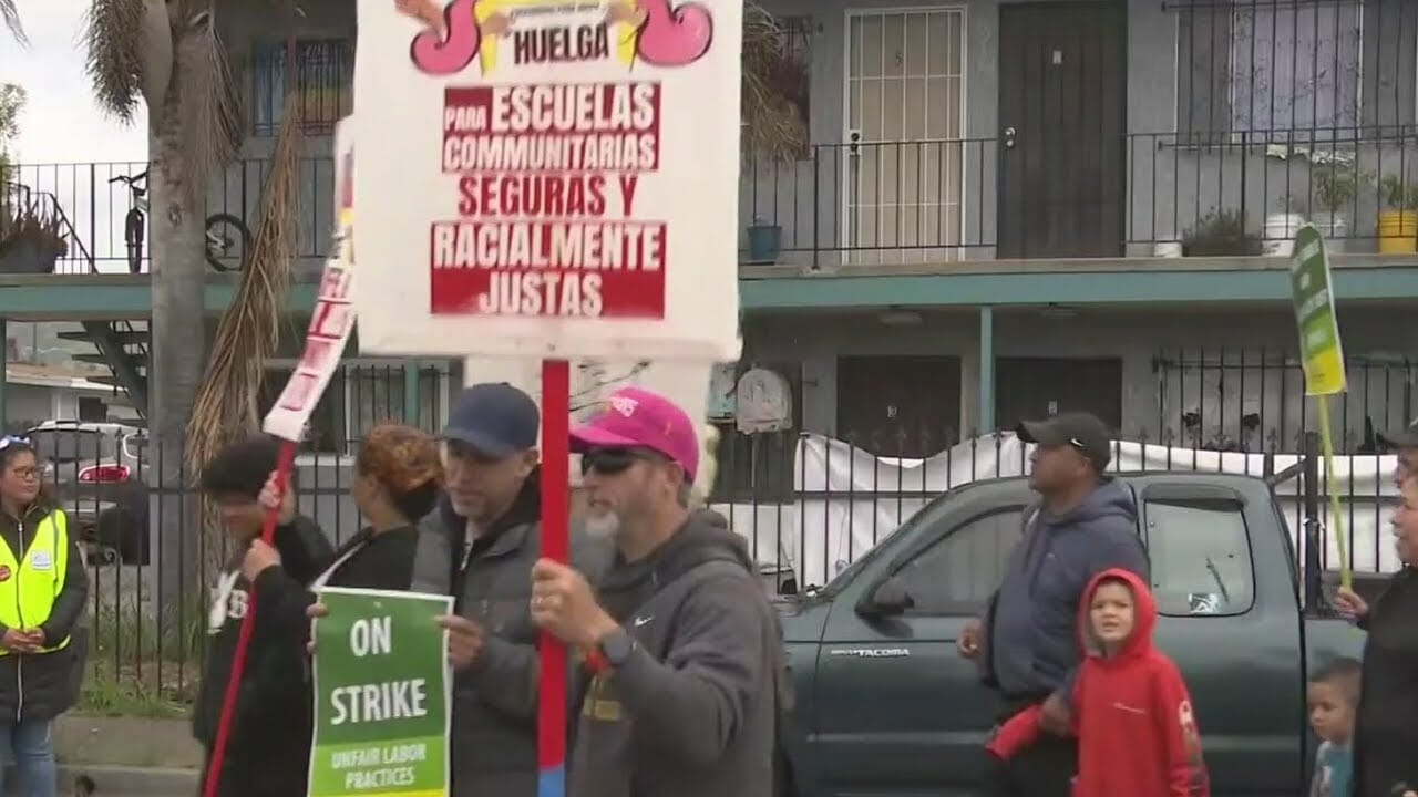 No Movement In Oakland Teachers Strike Now In Its Second Week