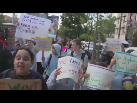 Nyc Migrant Crisis: Williamsburg Protests Continue Over Migrant Housing