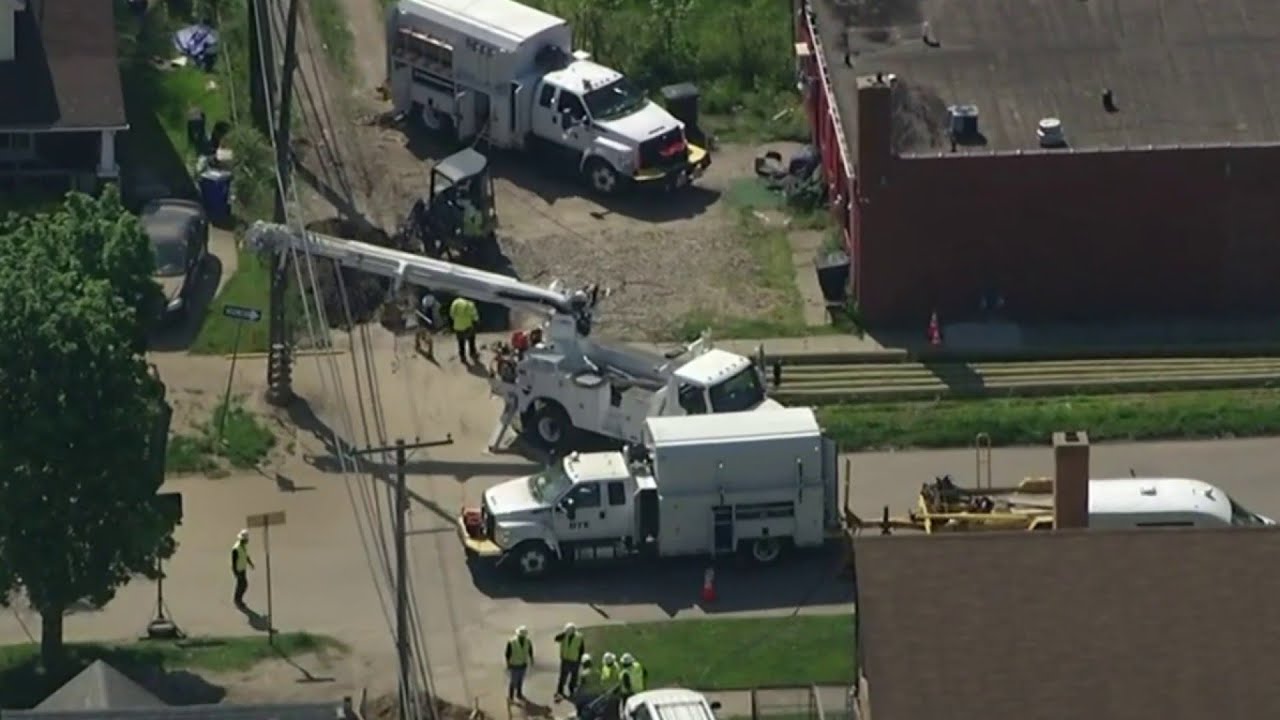 Officials Warn Residents To Avoid Scene Of High Pressure Gas Rupture In Detroit | Detroit News