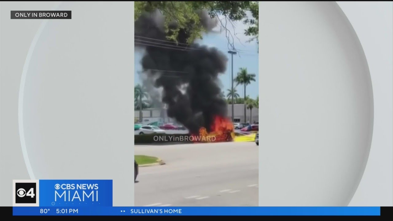 One Dead After Small Plane Crashes In Hollywood Near Shopping Plaza Parking Lot