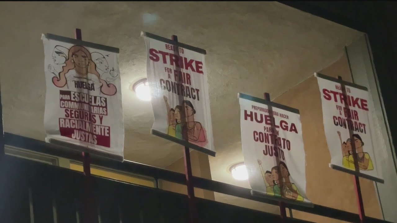 Parents scrambling after Oakland teachers go on strike