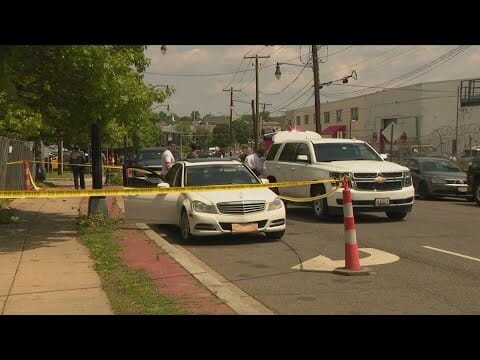 Postal Worker Shoots Woman In Northeast Dc