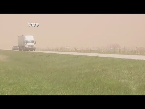 Raw Video: Cars Emerge Through Dust Amid I 55 Pile Up In Illinois | St. Louis News