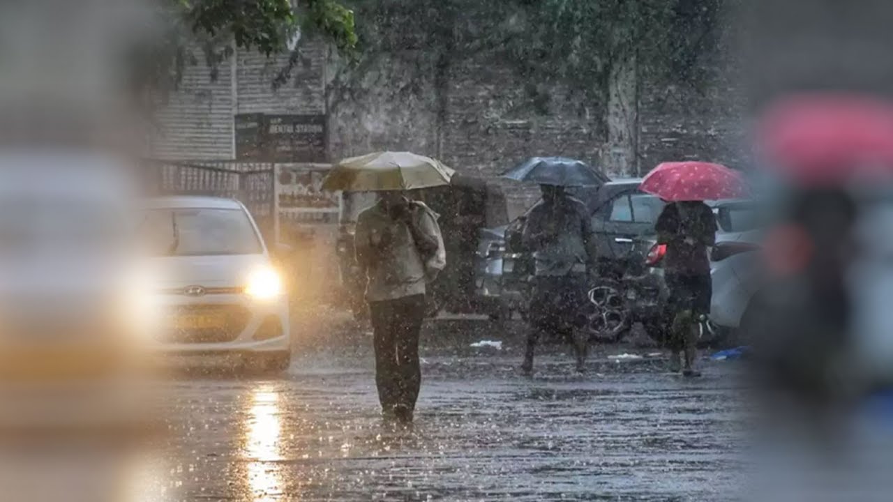 Relief For Delhiites: Met Department Predicts Light Rain In Parts Of Delhi Ncr | Econ Times