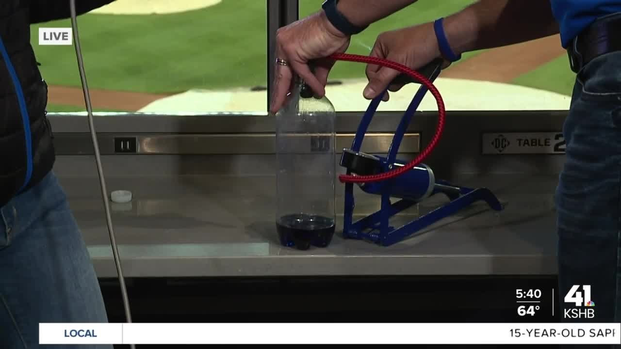 School Day At The K: Lindsay And Taylor Join Meteorologist Lindsey Anderson For An Experiment