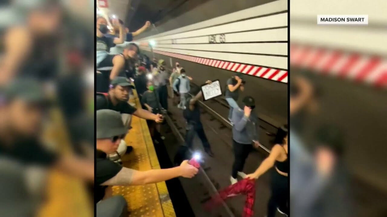 Subway Chokehold Death: Protesters Jump Onto Tracks, Clash With Nypd | Houston