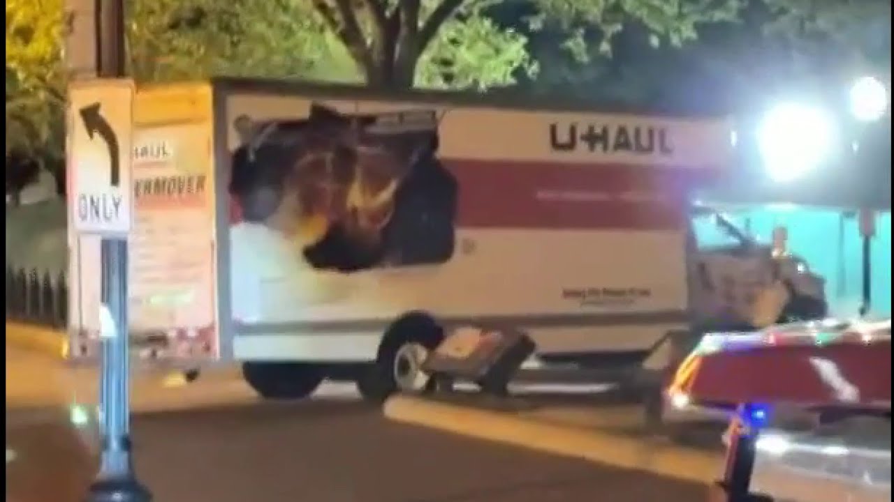 U Haul Driver Crashes Into Barrier Near White House