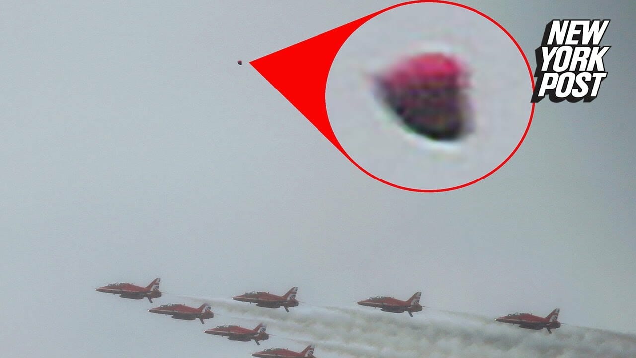 ‘what The Hell Is That?’: Photographer Captures ‘ufo’ Flying At Coronation | New York Post