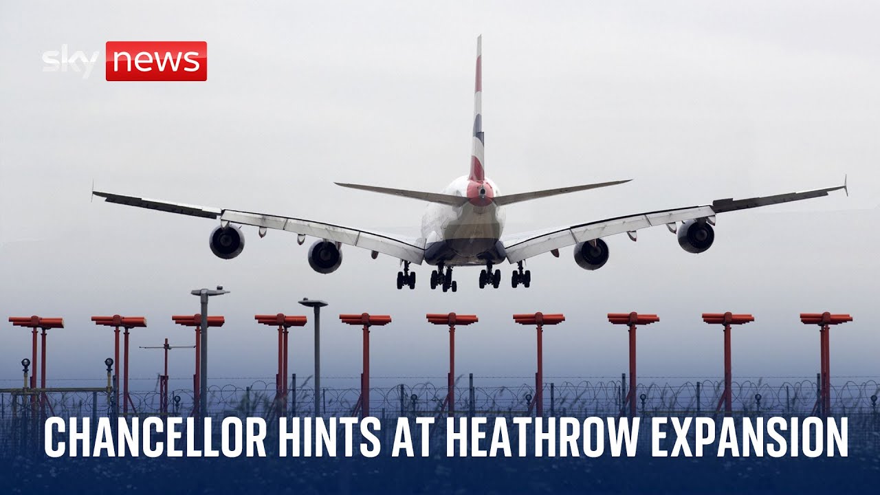 Government hints at support of third runway at Heathrow Airport