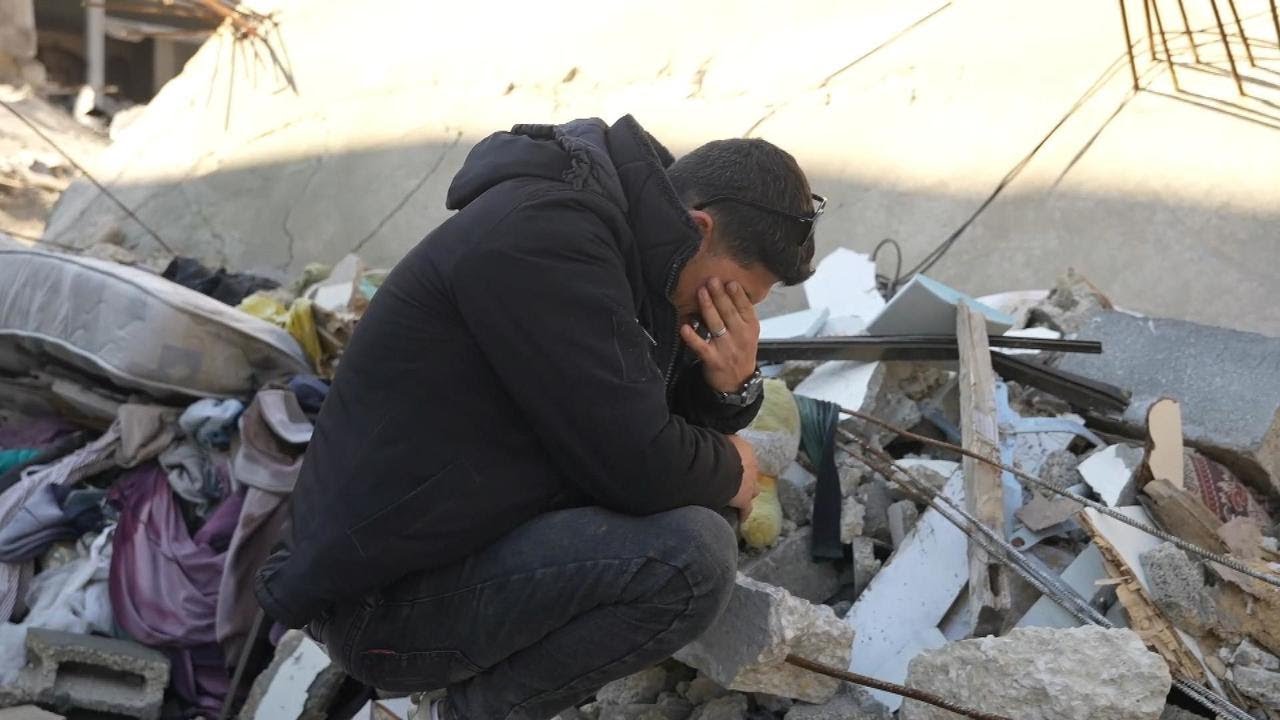 Palestinian man makes journey home in Gaza after 15 months of war