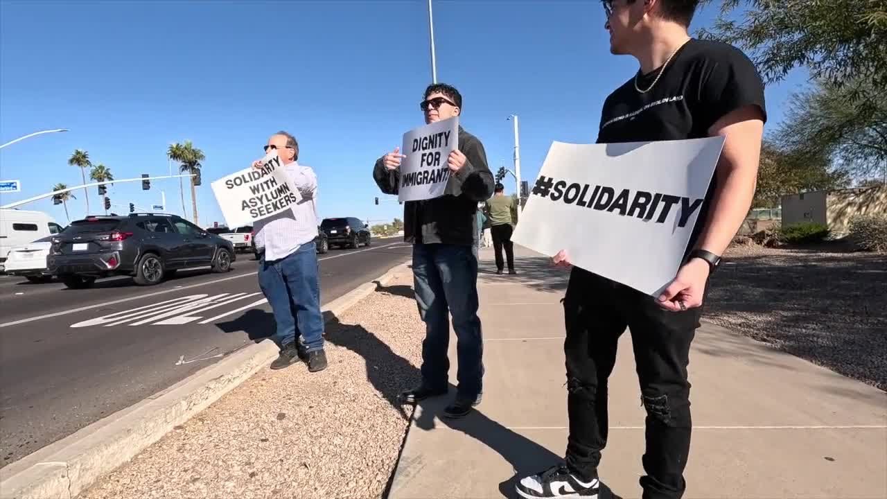 Rally in Scottsdale calling to support immigrant rights