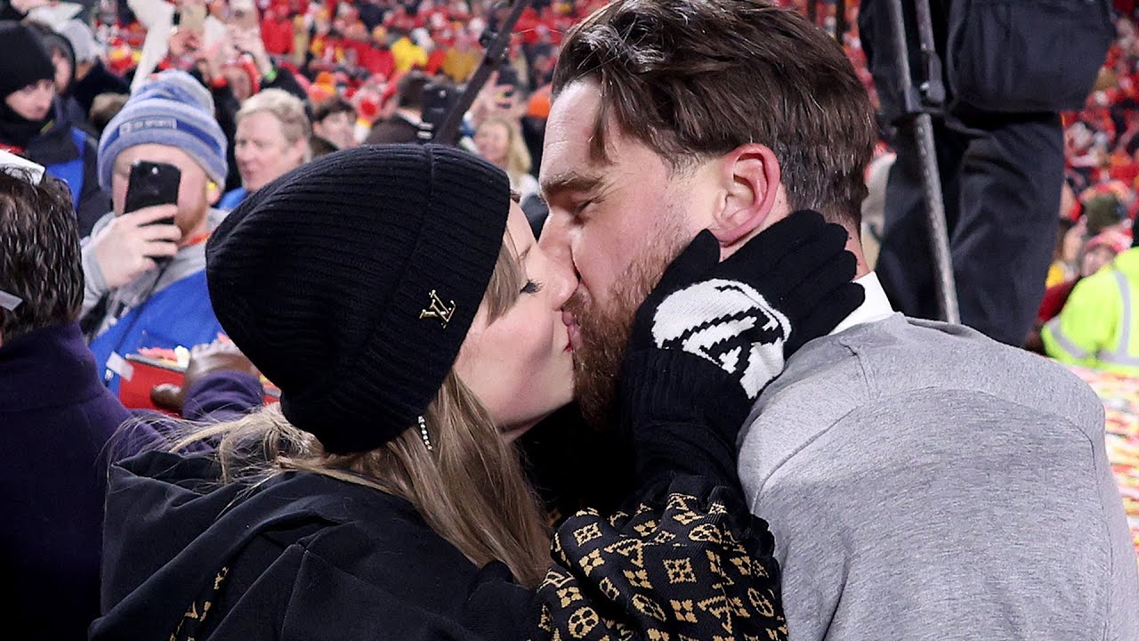 Taylor Swift and Travis Kelce KISS After Chiefs Advance to Super Bowl!