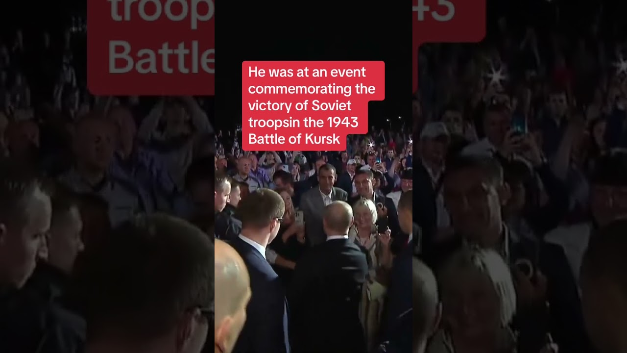 Putin greets crowd after Prigozhin reports