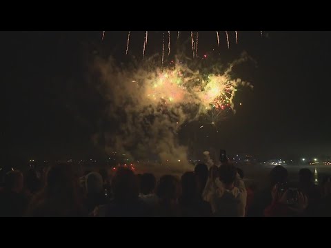 Large Crowds Celebrate New Year In New Orleans | New Orleans News