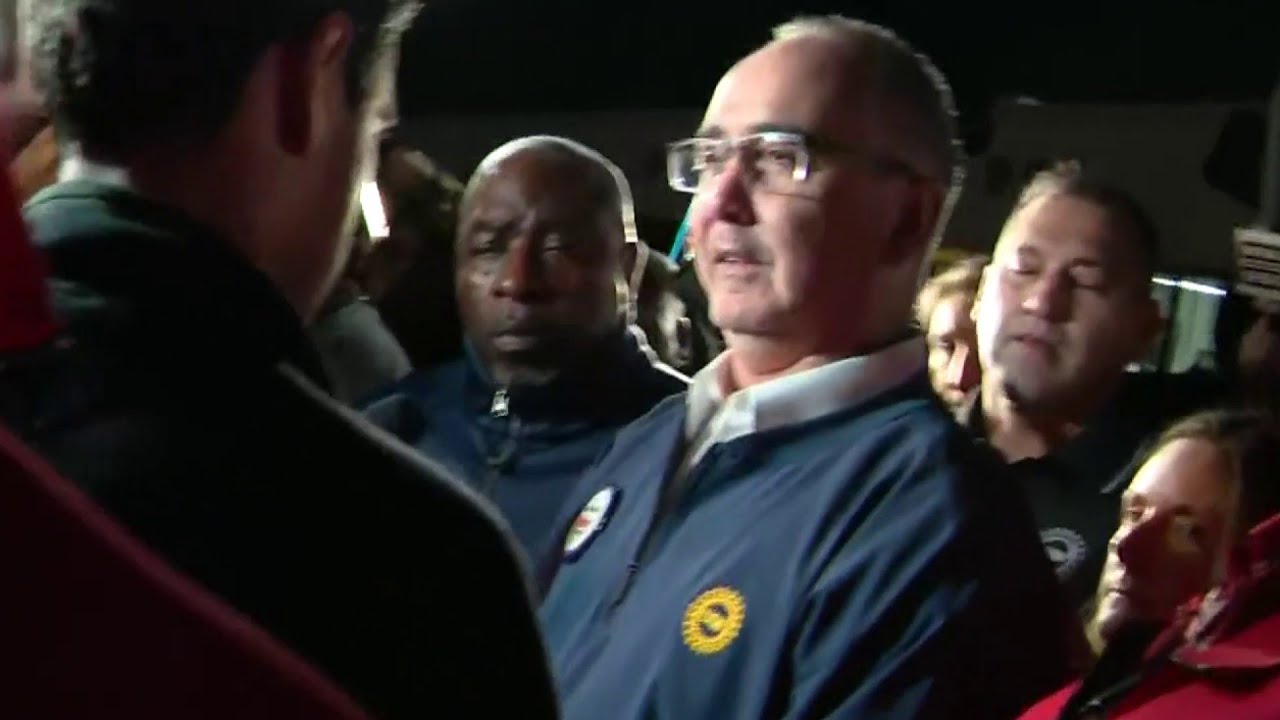 Uaw President Shawn Fain Talks Deadline With Big Three Not Being Met | Detroit News