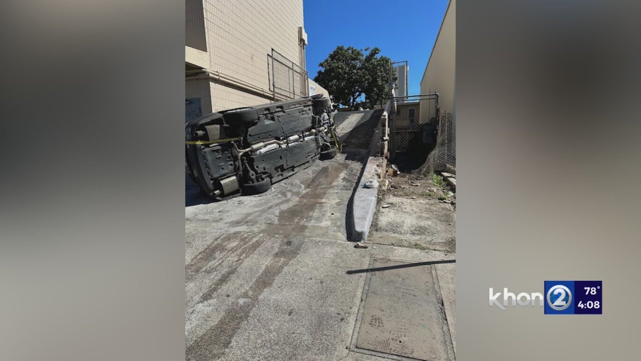 Vehicle Rollover On South Beretania And Keeaumoku Street Injures 4